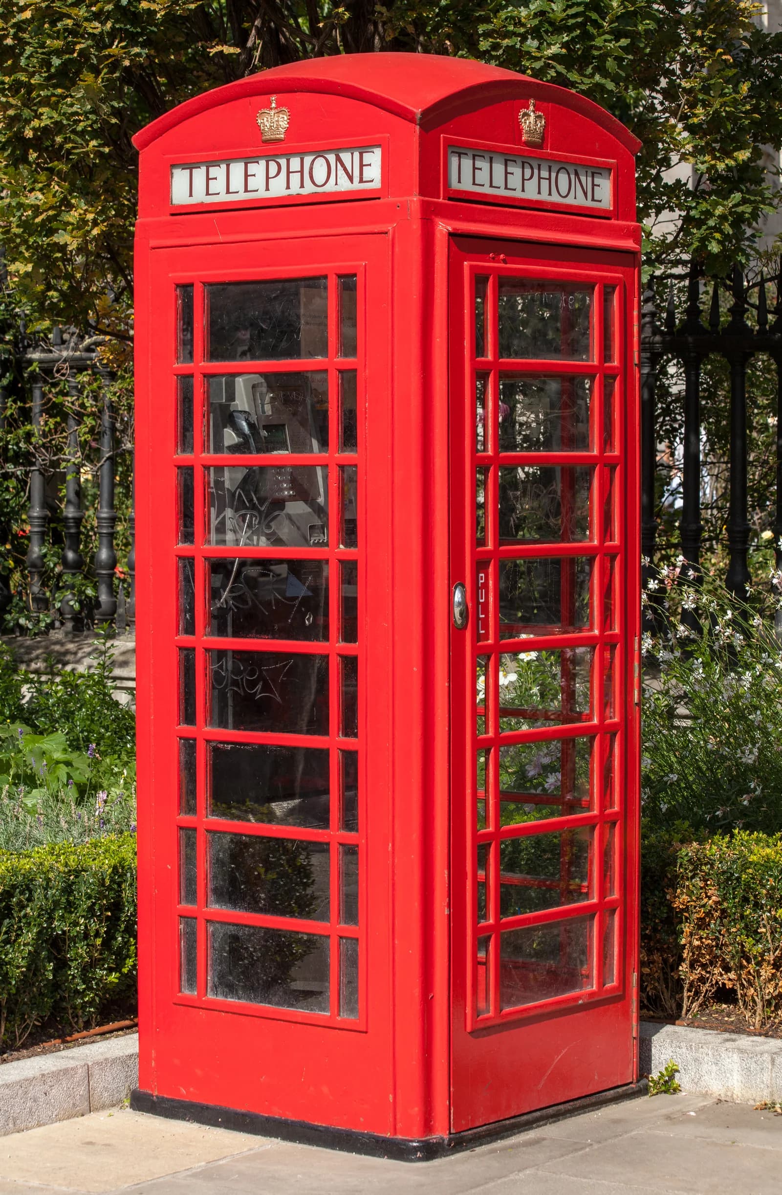 Classic red K2 telephone box in front of St Paul's Cathedral, London.